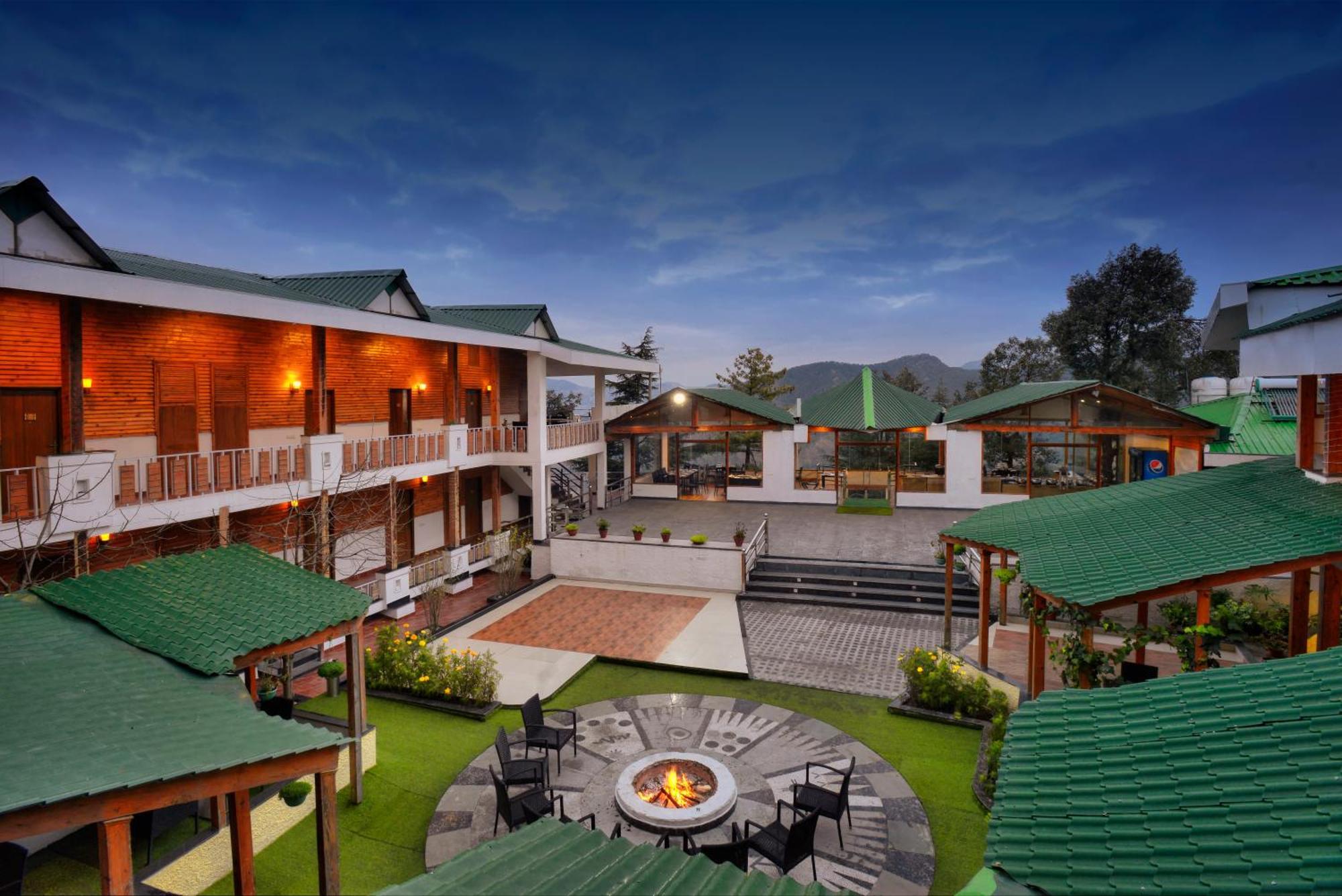 Treehouse Chail Villas Exterior photo
