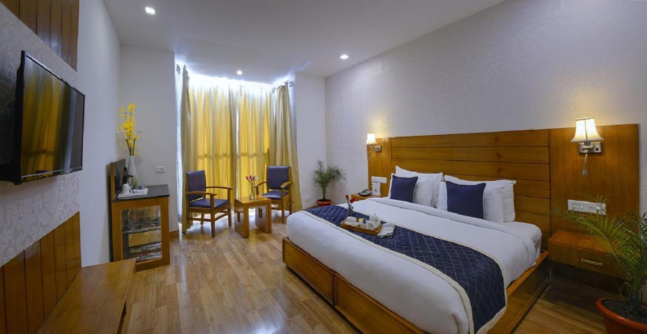 Treehouse Chail Villas Exterior photo